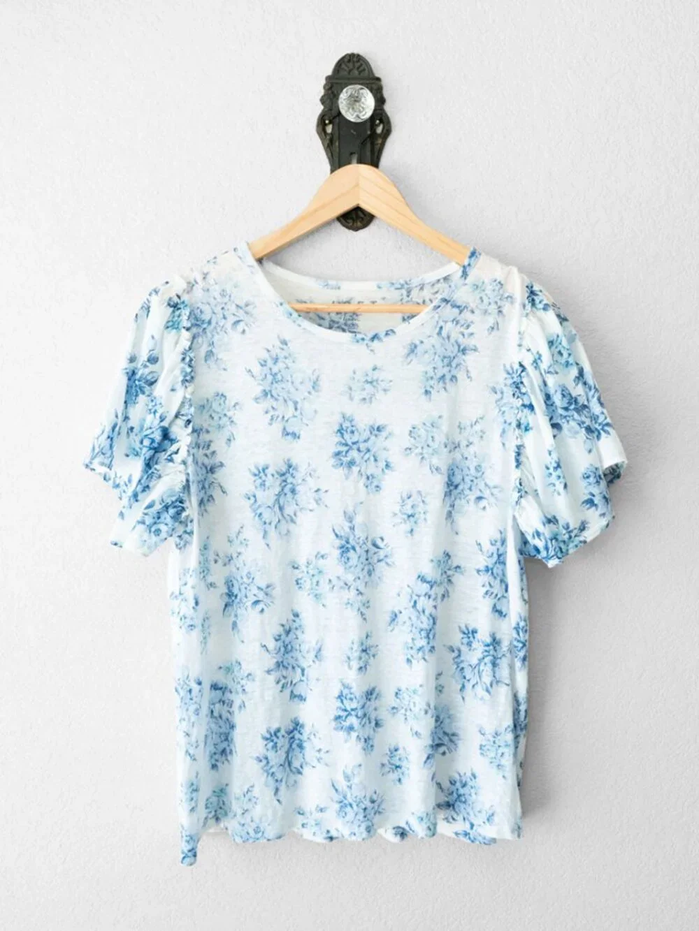 LOFT 100% Linen Blouse Womens L White Blue Floral Puff Sleeve Cottagecore